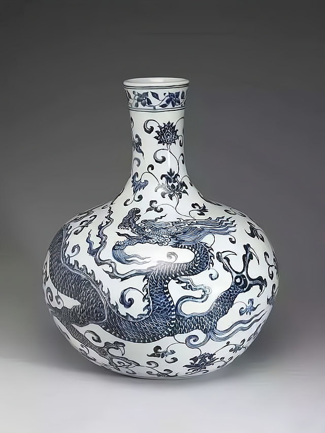 台北故宫里的明清青花瓷器