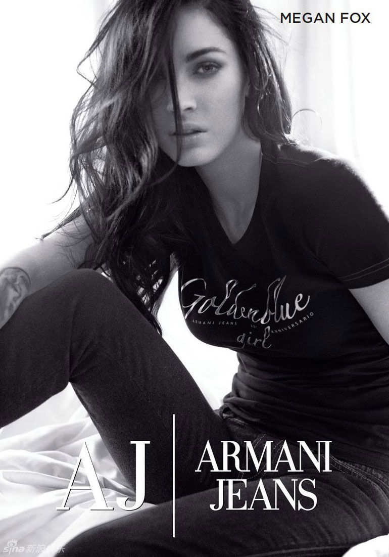 Megan Fox闺房魅惑 Armani性感牛仔广告