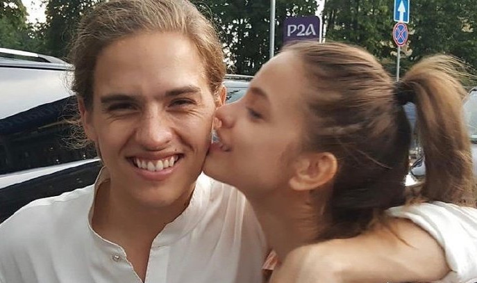 Dylan Sprouse和Barbara Palvin's Dinner Da