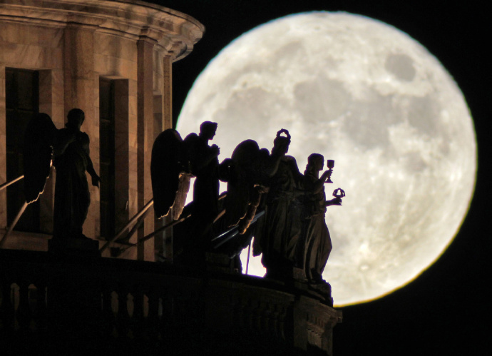 Full Moon 满月