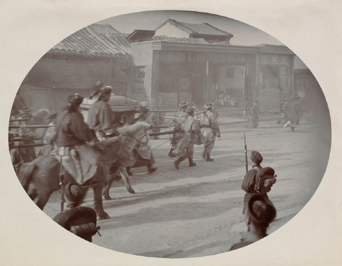 1902年袁世凯的武卫军护送两宫回銮