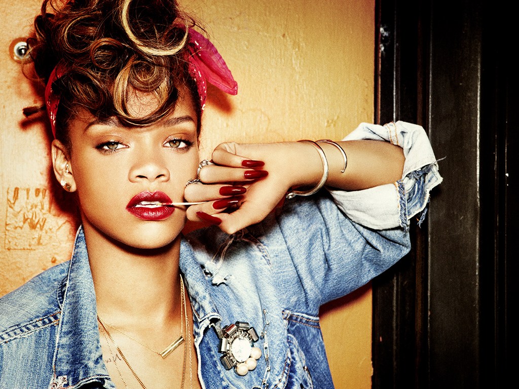蕾哈娜Rihanna经典神砖《Loud》中6首主打单曲