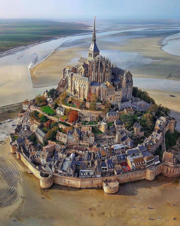 法国·Mount-Saint-Michel and its Bay（圣米歇尔山）