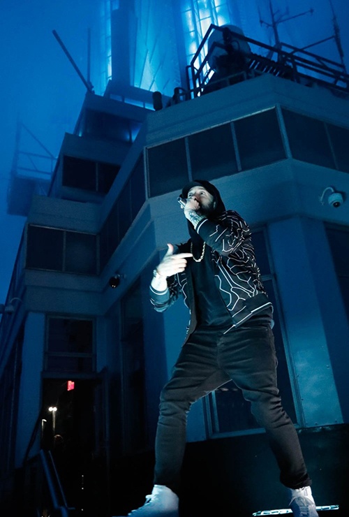 电影《毒液》主题曲 --《Venom》（Eminem登顶纽约帝国大厦献唱）