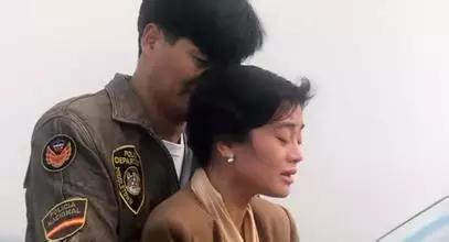 罗大佑《恋曲1990》（旧时光这么溜走，回头看已匆匆数年）