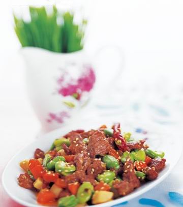 牛肉马蹄炒蚕豆