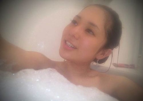 当红女星性感销魂浴照大盘点