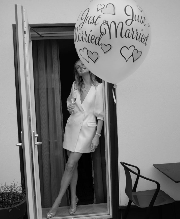 芬兰时尚模特Sabina的Civil Wedding Day造型