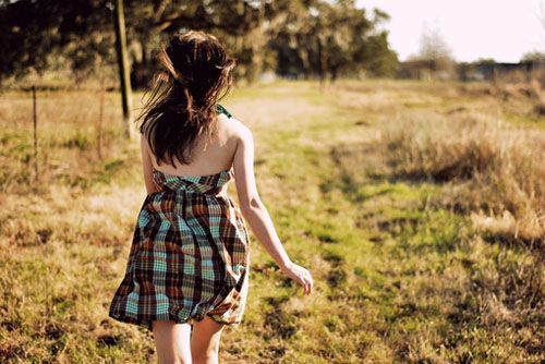 Angela Ammons《Always Getting Over You》