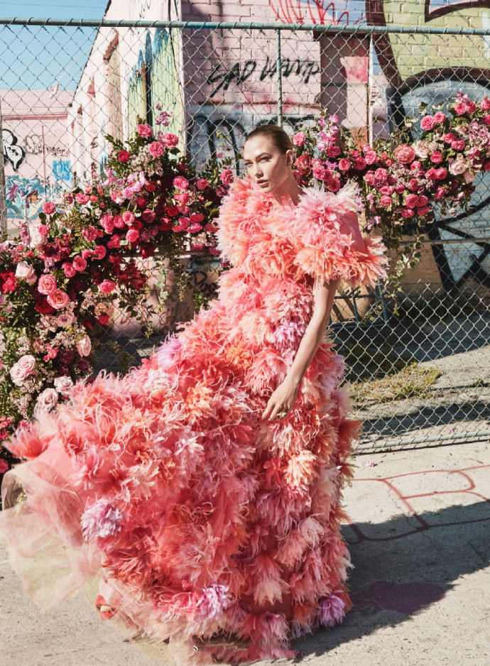 超模Karlie Kloss美版《Vogue》四月刊