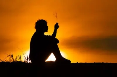 每个人都能在一个小时内保持兴趣，但很少有人能坚持超过两个小时