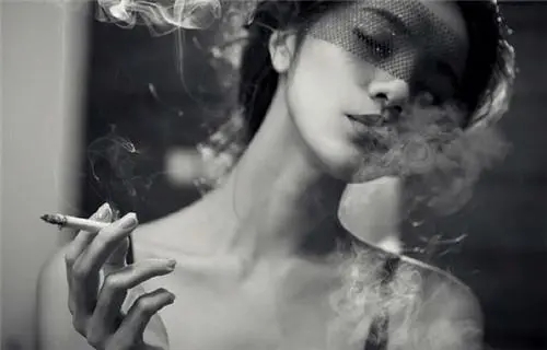 标准的吸烟方法