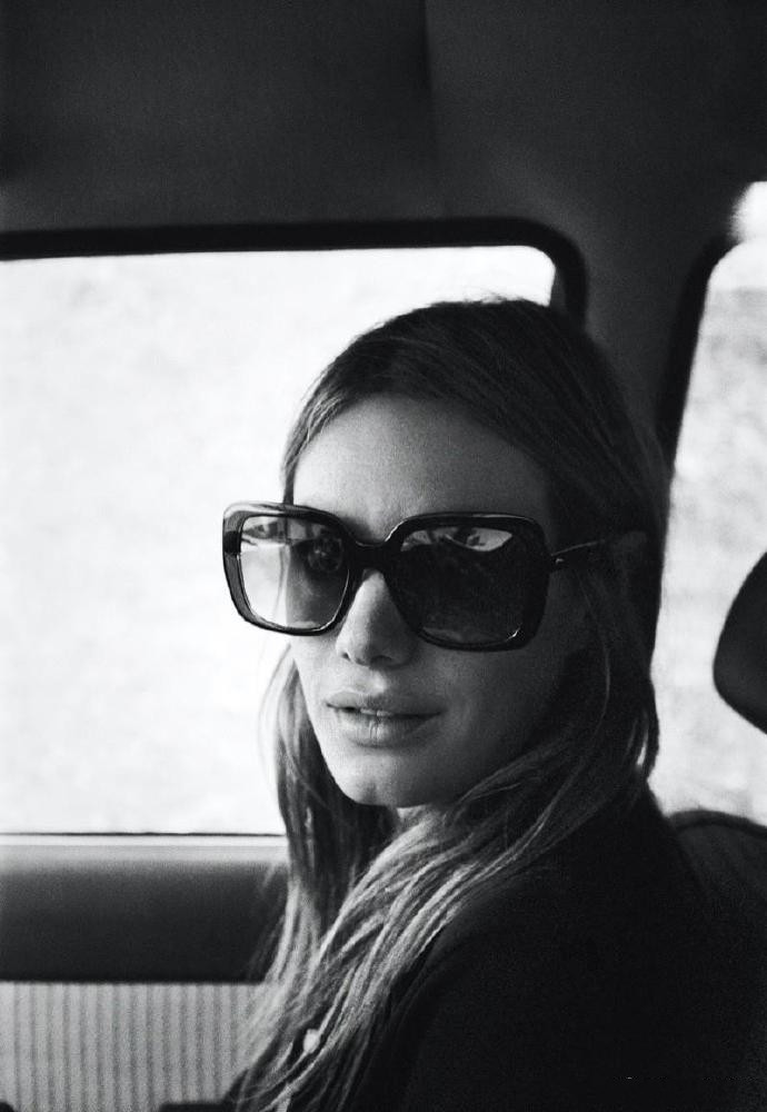 法国巴黎卡米尔·罗梅（Camille Rowe）个人短片