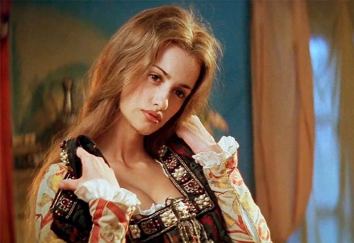 Penelope Cruz在电影《La Celestina》中的剧照