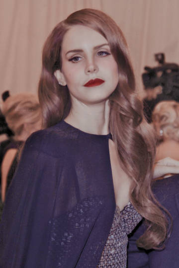 Lana Del Rey《Happiness Is A Butterfly》