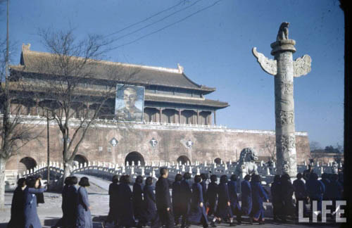1947年的彩色天安门照片