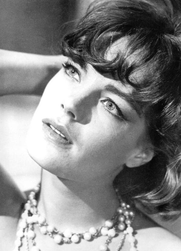 1962年电影《三艳嬉春》中的Romy Schneider（罗密·施耐德）