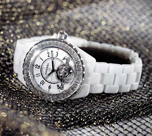 CHANEL J12粉红金黑色珠宝腕表