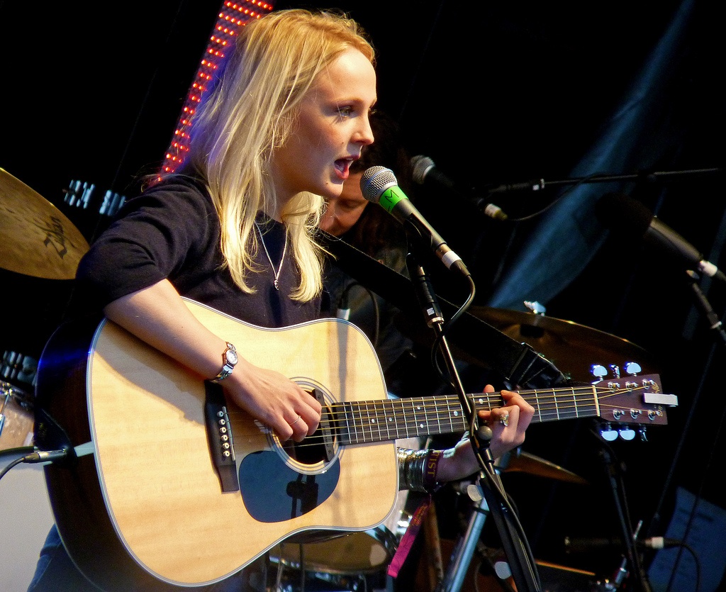 夜复一夜Laura Marling《Night After Night》（无尽的