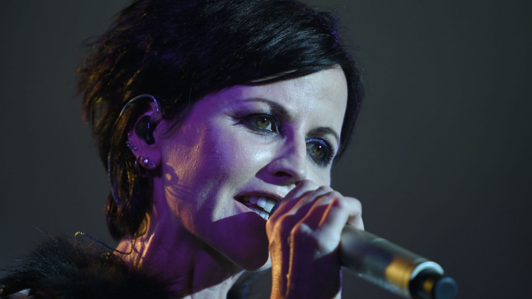 Dolores O'Riordan所唱歌曲《Roses》