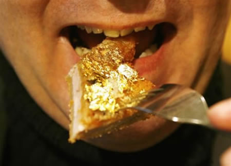 金箔炸牛排的昂贵盛宴