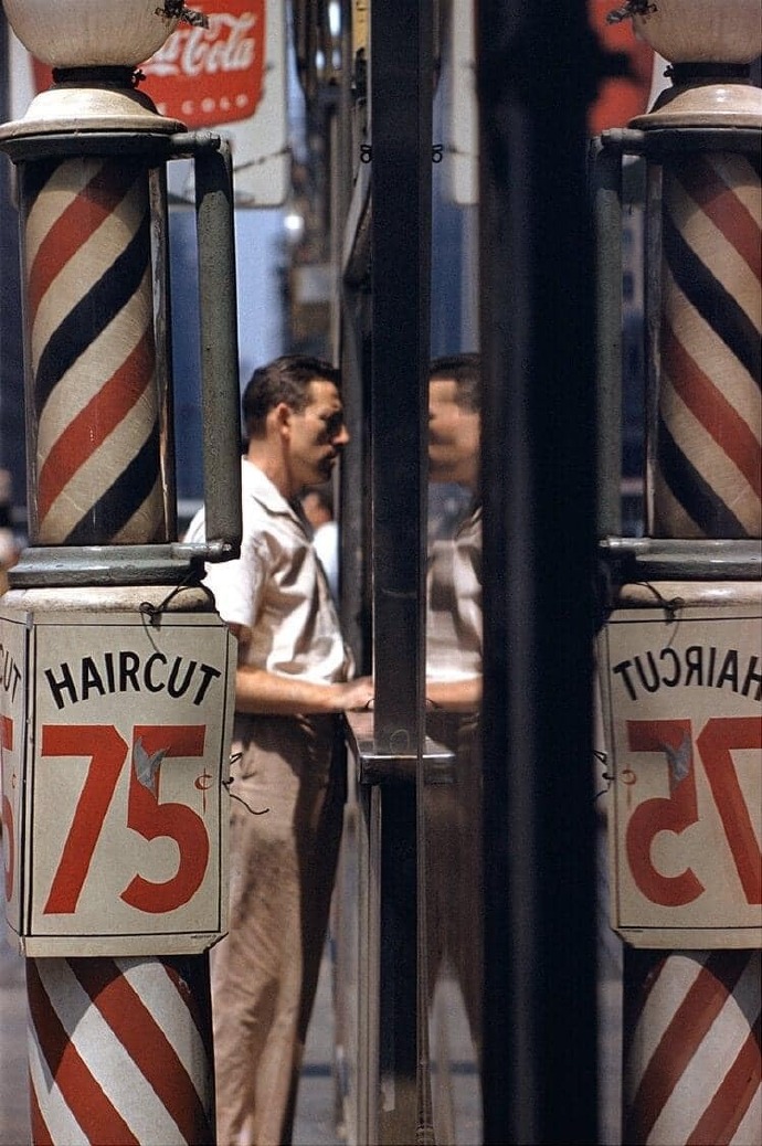 Saul Leiter - Haircut. 1956