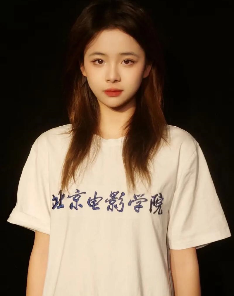 大学生吃透30句 恋爱做人得高分