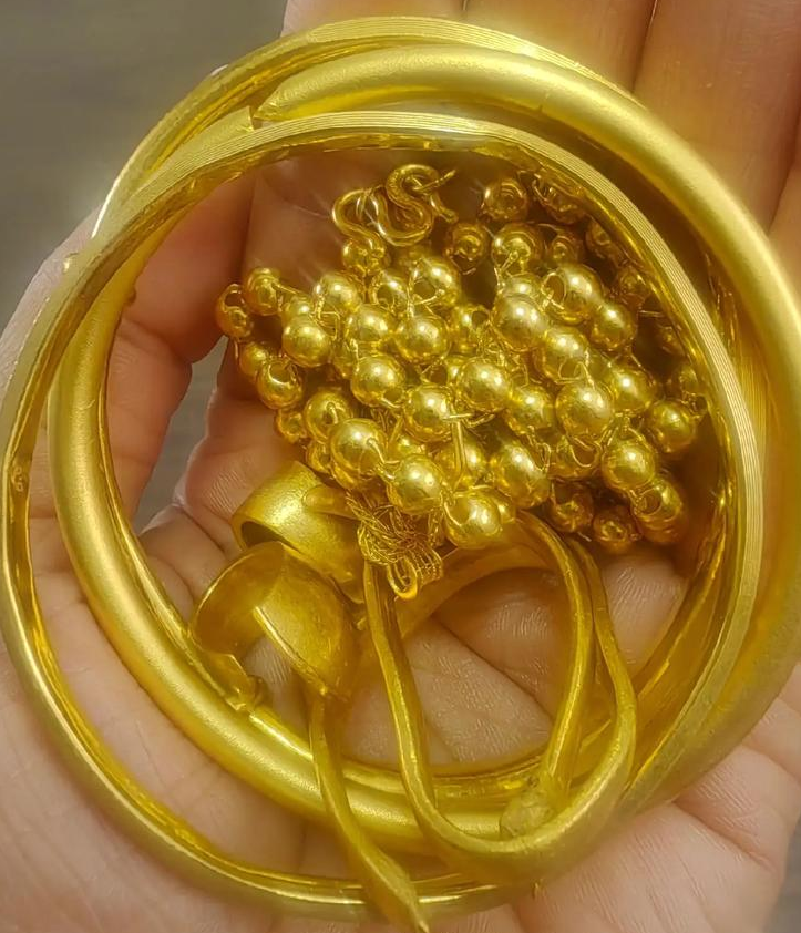 荷兰奢华黄金面膜登场