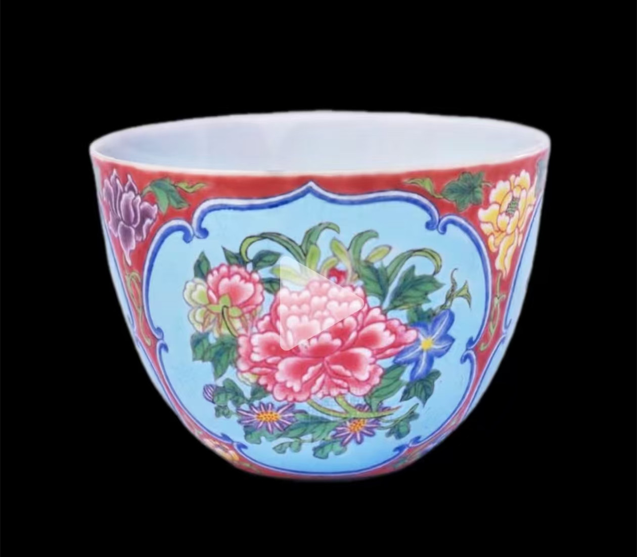 康熙红地开光珐琅彩牡丹图杯