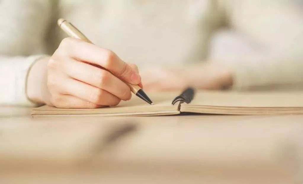 牛津大学教授约翰·凯里评选的五十本“20世纪最令人愉悦的书”目