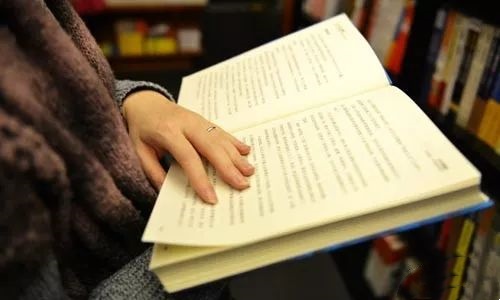 10所美国顶尖大学学生的必读书单