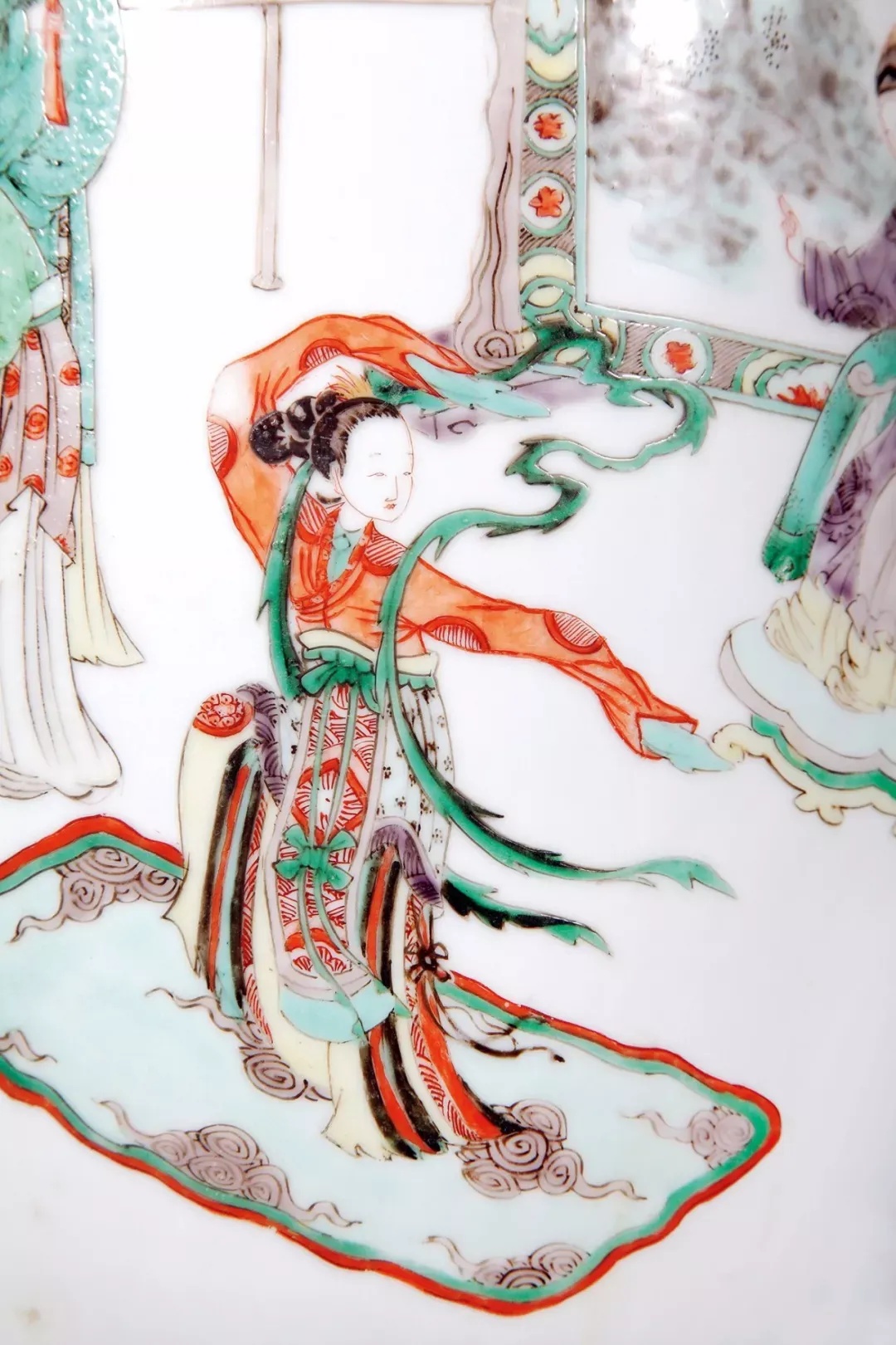 清代瓷器之康熙器物上的仕女图!
